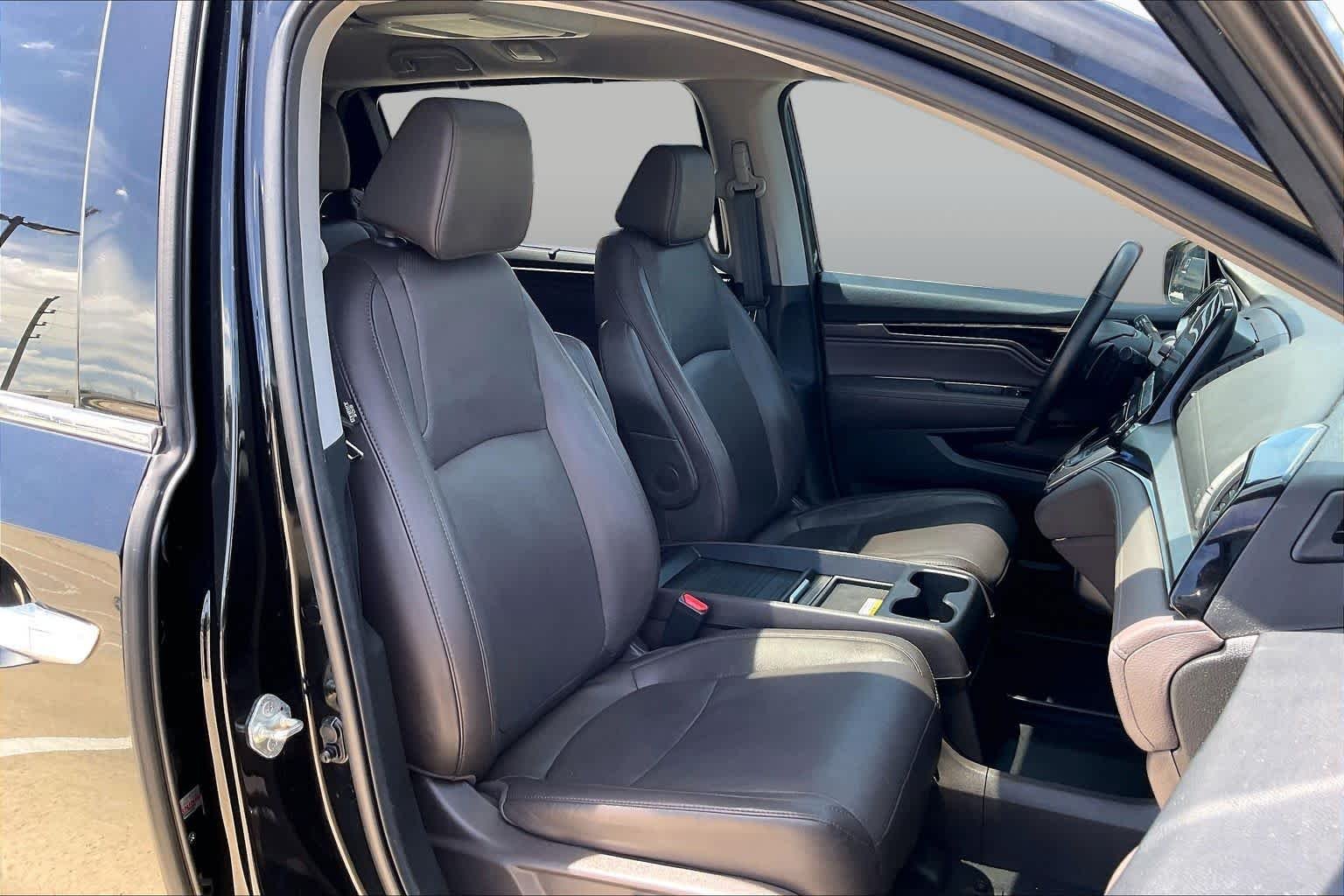 Used 2019 Crystal Black Pearl Honda Elite image 9