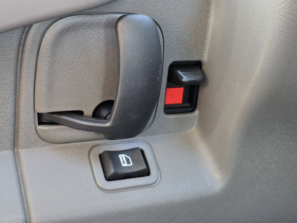 2025 Chevrolet Express Cargo Work Van - Photo 27