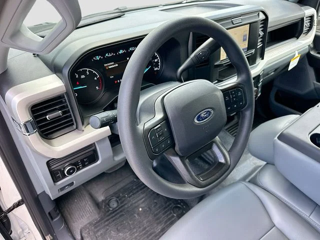 New 2026 Oxford White Ford XL image 6