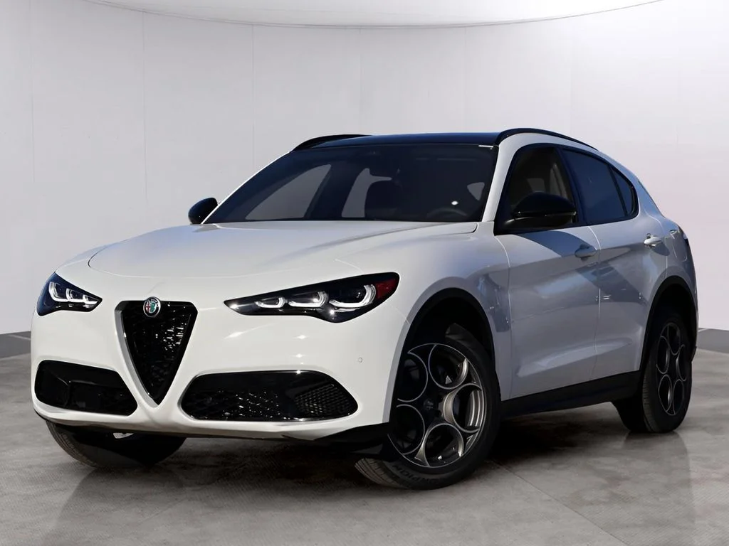 2025 Alfa Romeo Stelvio Stelvio AWD's photo