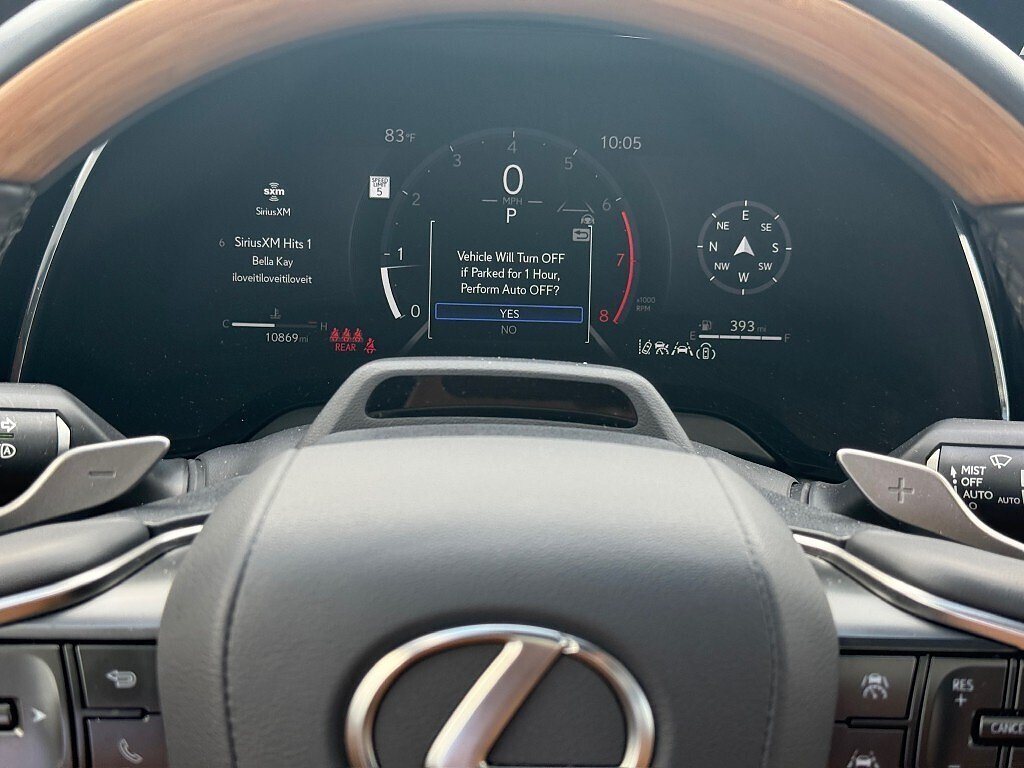 Certified Used 2025 NORI GREEN PEARL Lexus Premium image 17