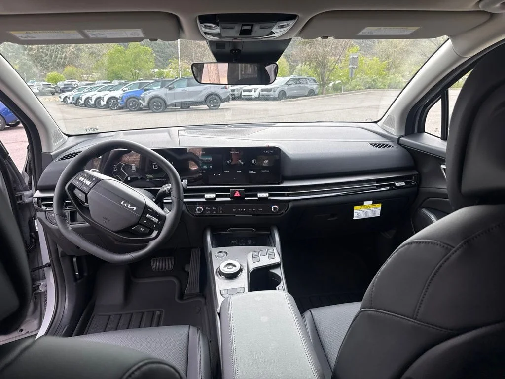 New 2026 Wolf Gray Kia EX image 2