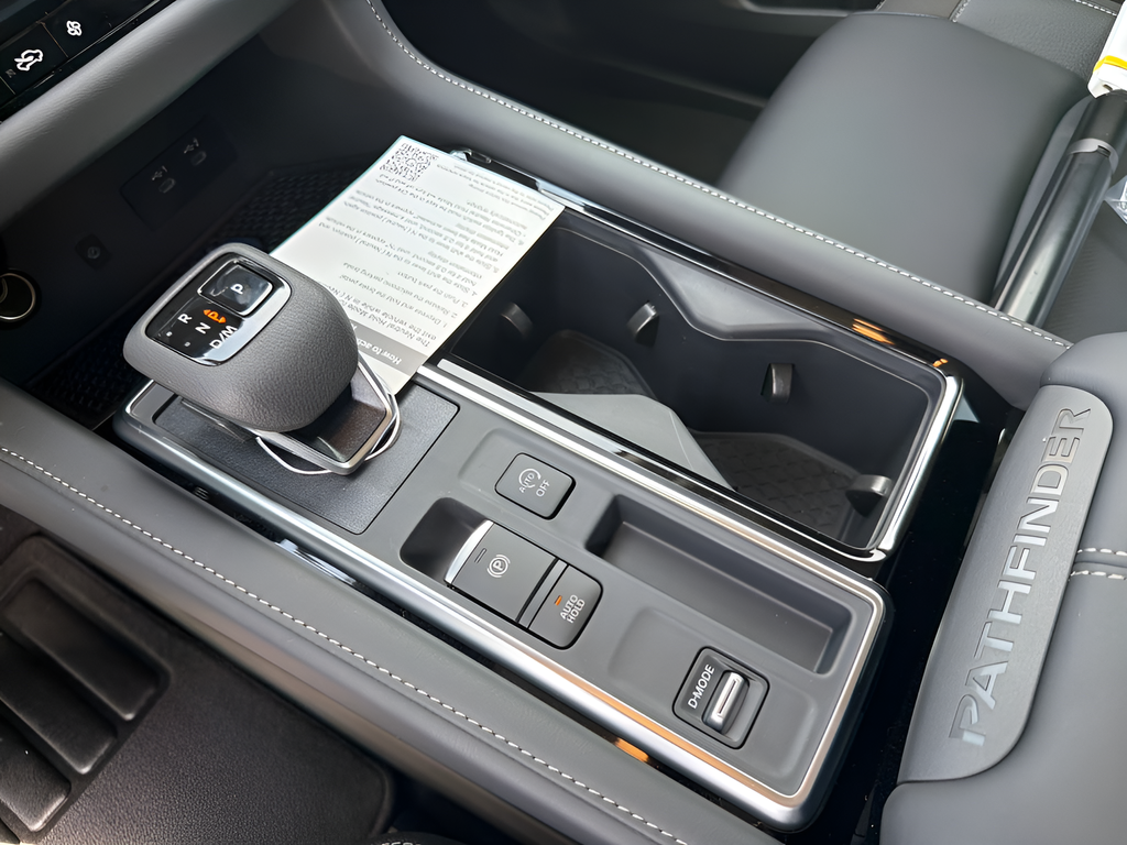 New 2026 White Nissan SL image 38