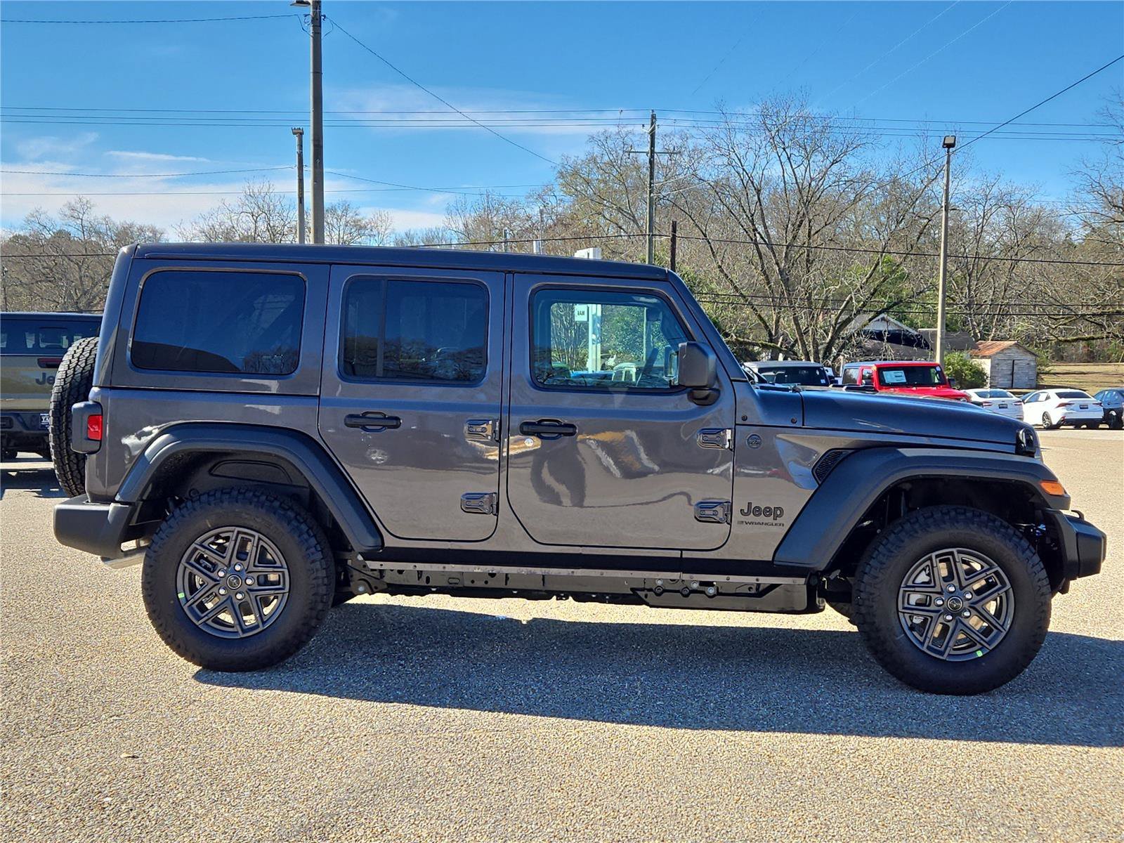 New 2026 Granite Crystal Metallic Clearcoat Jeep Sport S image 5