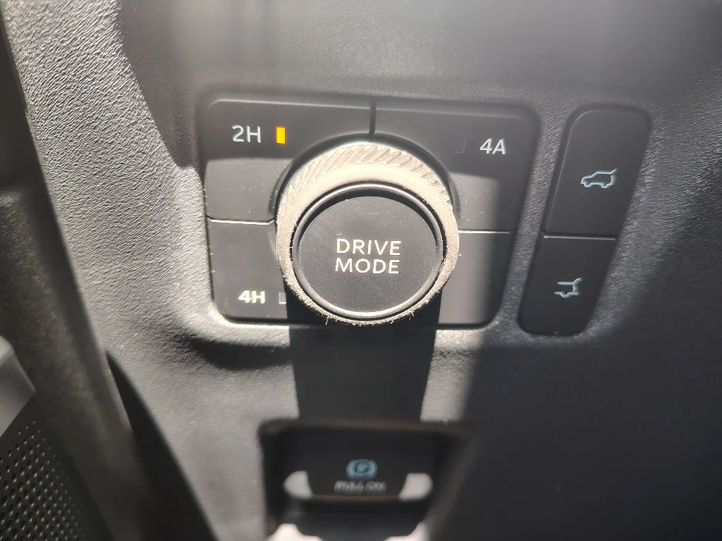 New 2027 Agate Black Metallic Ford MAX Platinum image 27