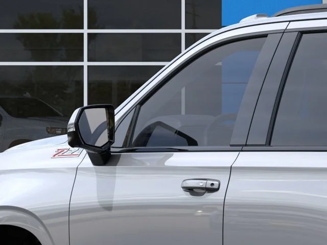 2027 Chevrolet Tahoe Z71 - Photo 12