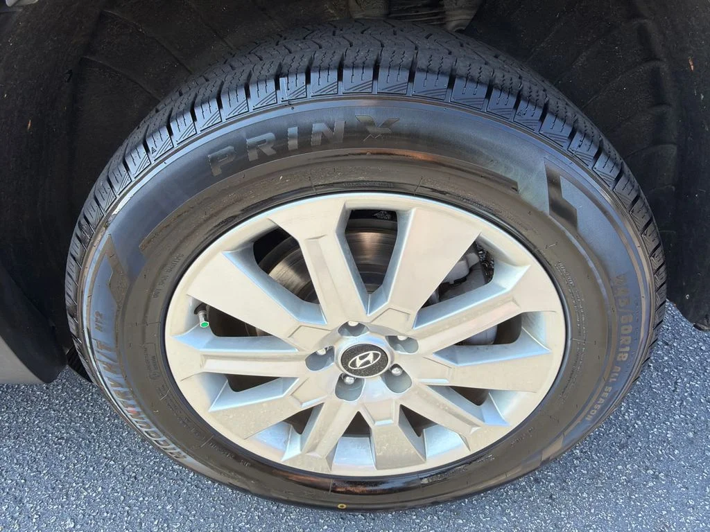 Used 2024 Silver Hyundai SEL image 20