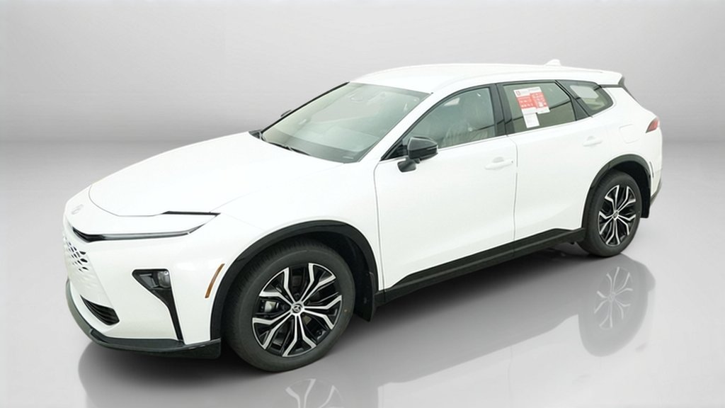 New 2026 Oxygen White Toyota XLE image 31