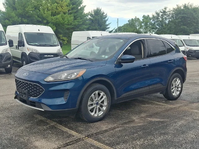Used 2020 Green Ford SE image 6