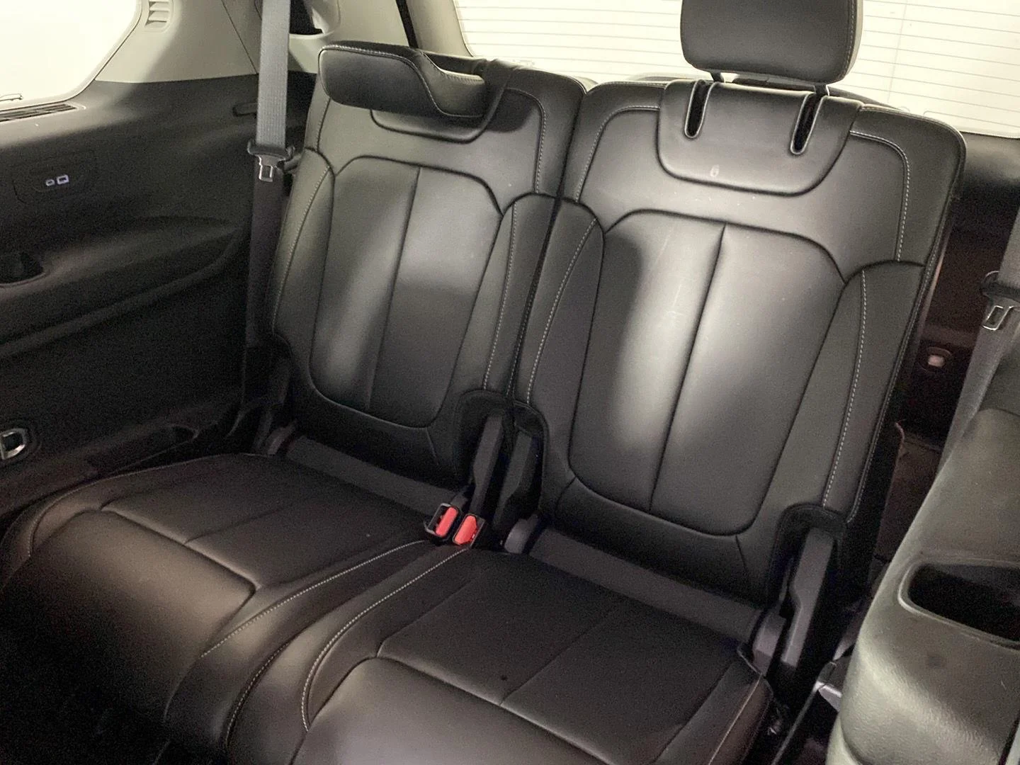 Used 2021 Silver Zynith Jeep Limited image 22