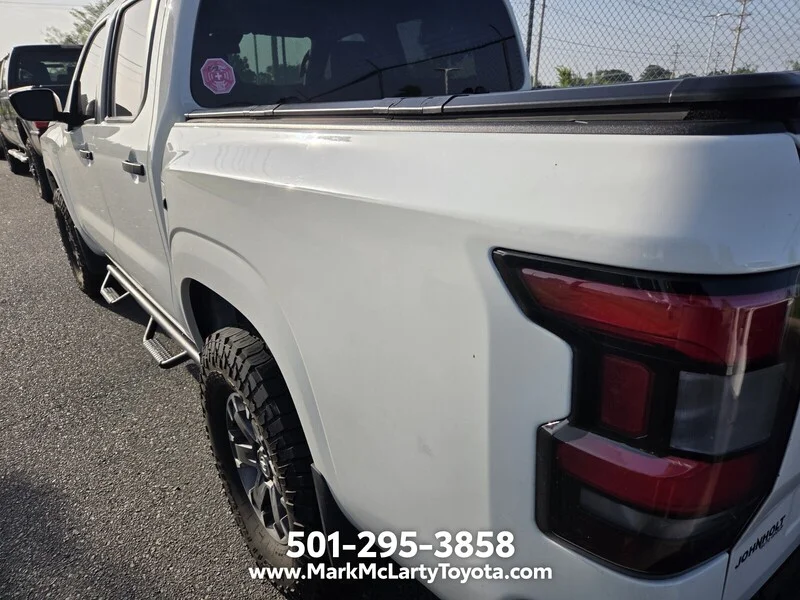 Used 2022 Glacier White NISSAN S image 9