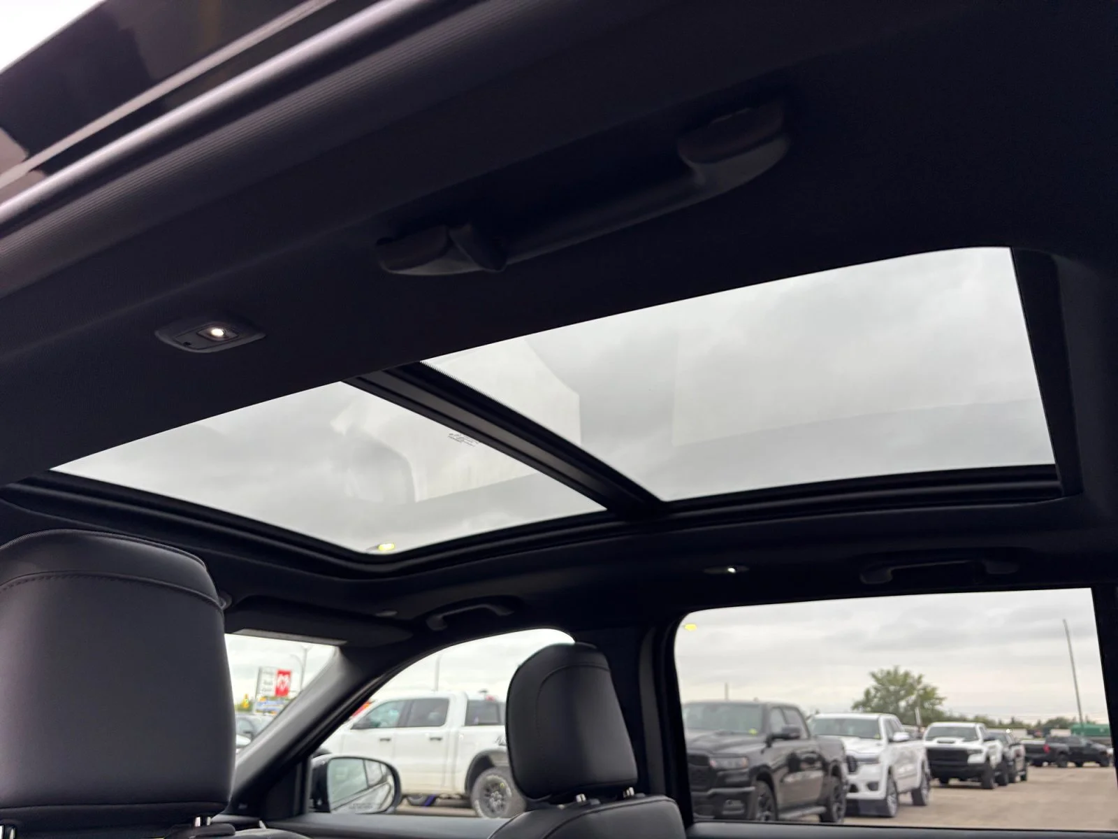 Used 2025 Black Jeep Limited image 22