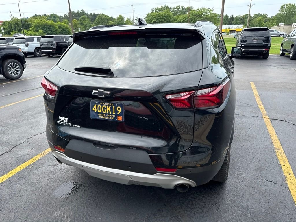 Used 2022 Black Chevrolet LT image 5