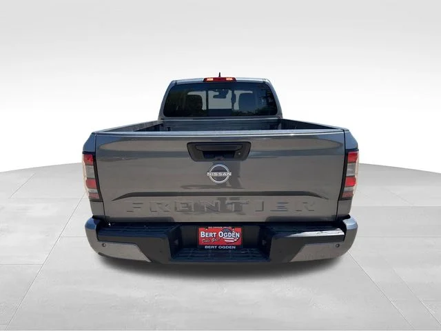 Used 2025 Gray Nissan SV image 7