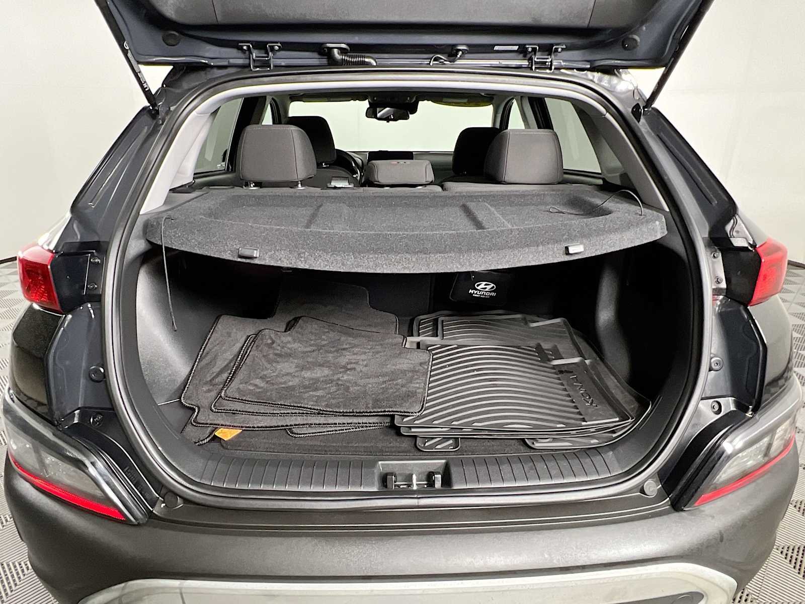 Used 2023 Abyss Black Pearl Hyundai SEL image 27