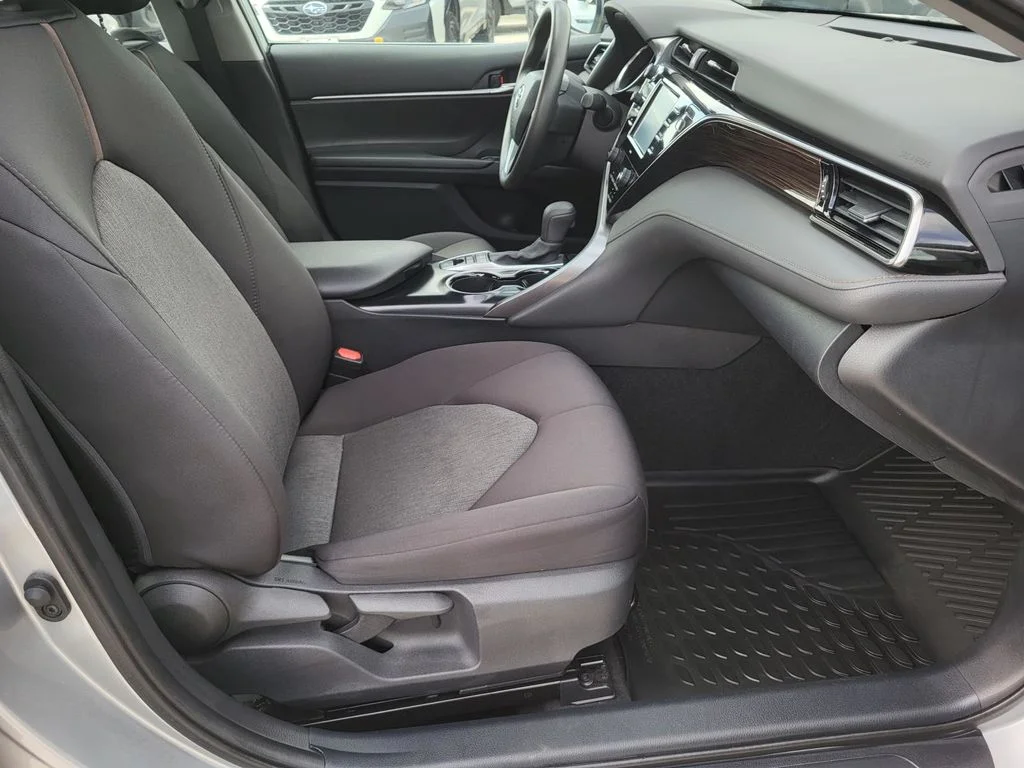 Used 2020 Silver Toyota LE image 9