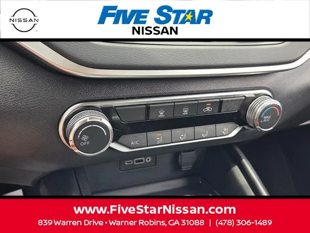 Used 2025 Silver Nissan 2.5 S image 18