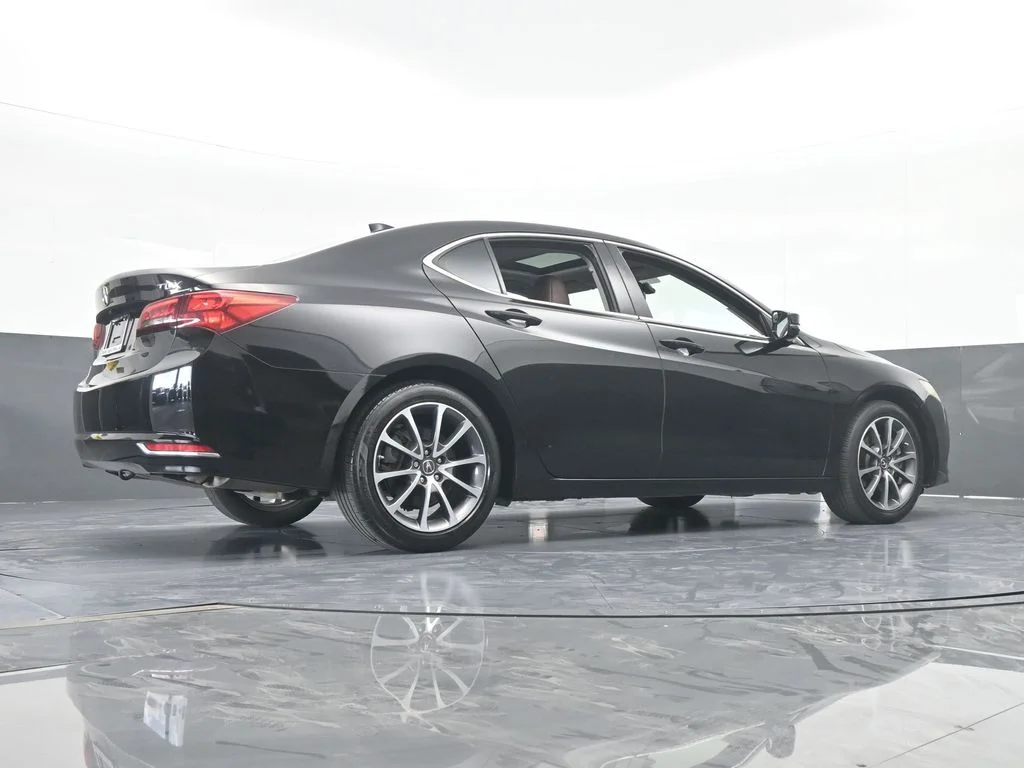 Used 2017 Black Acura V6 image 63