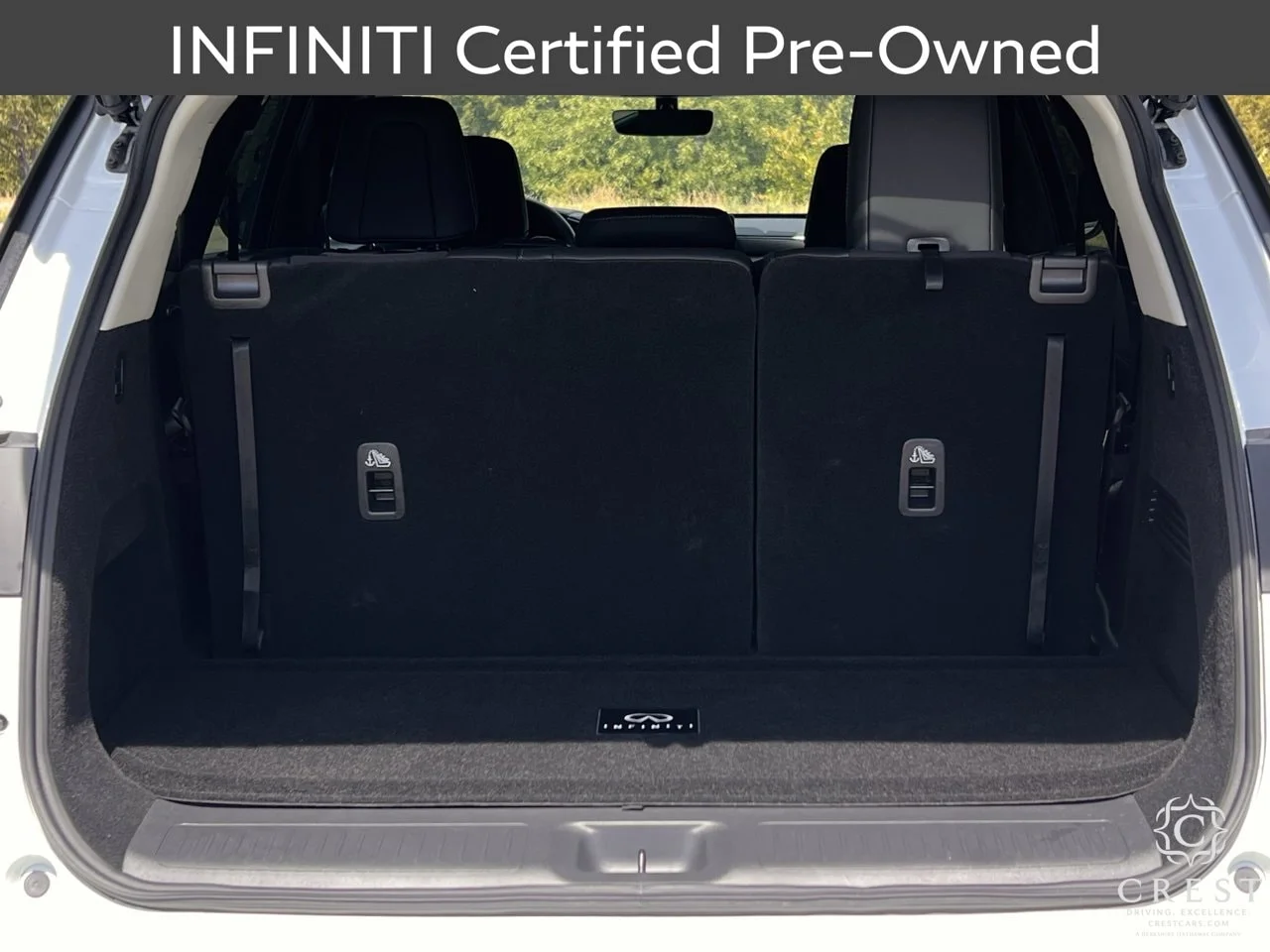 Certified Used 2026 Radiant White INFINITI LUXE image 32