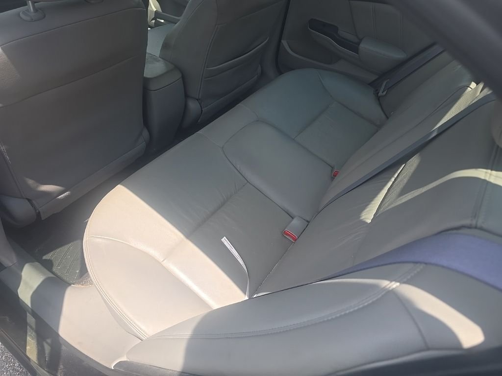 Used 2012 Gray Honda EX-L image 11