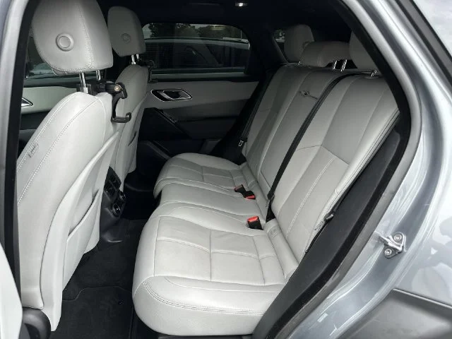 Used 2024 Gray Land Rover Dynamic SE image 24