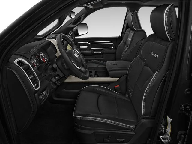 Used 2017 Silver Ram Laramie image 10