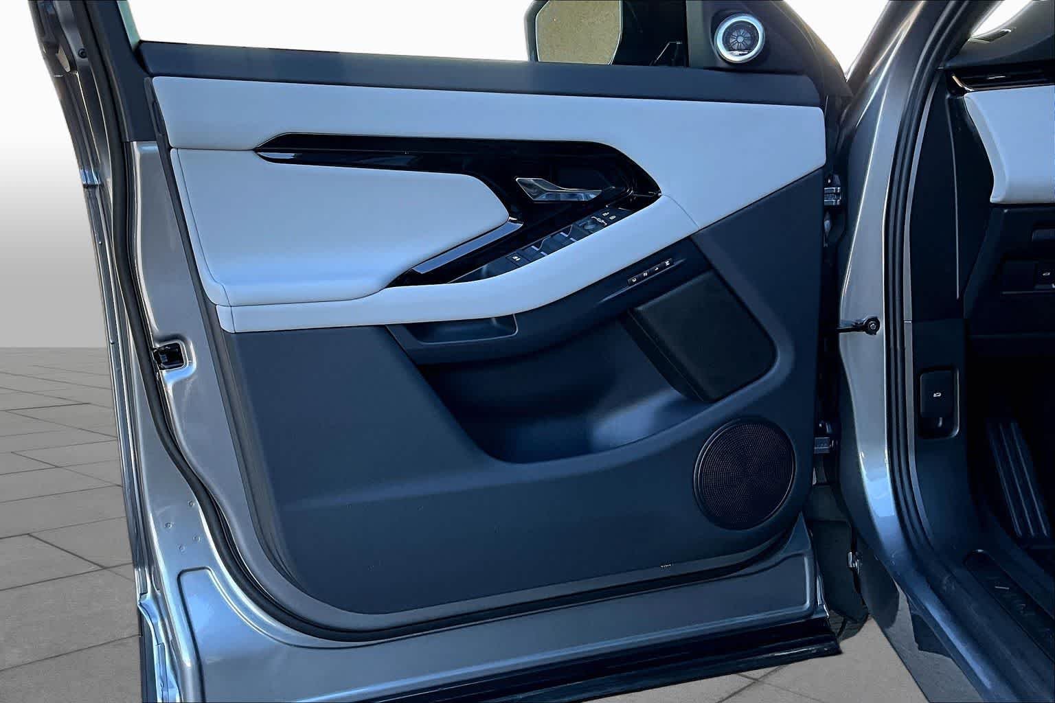 New 2026 Eiger Grey Land Rover Core S image 10