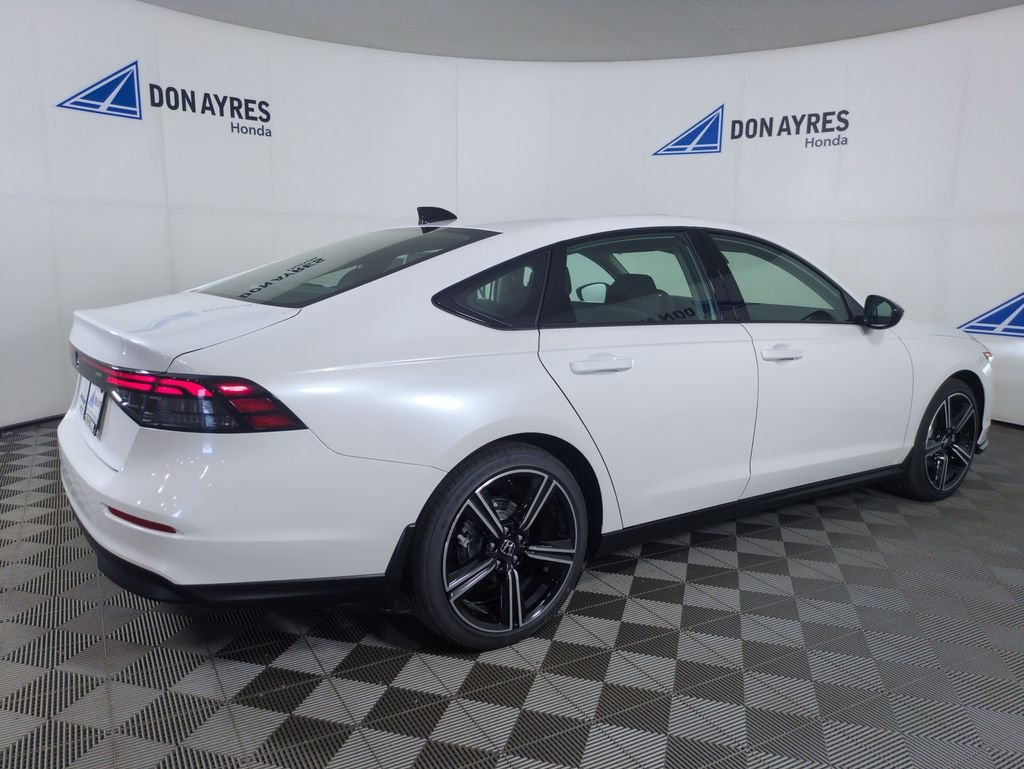 New 2026 Platinum White Pearl Honda SE image 5
