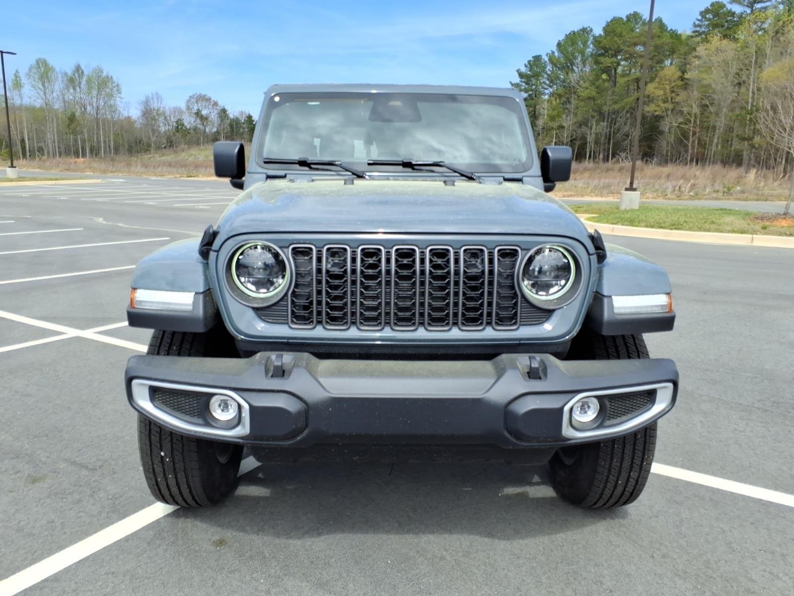 New 2026 Anvil Clear-Coat Exterior Paint Jeep Sahara image 13