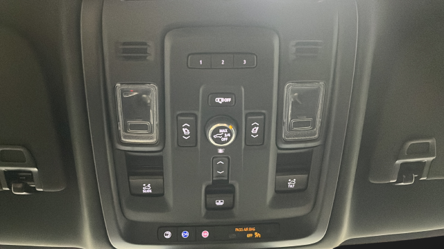 Used 2024 Sterling Metallic GMC Denali image 33