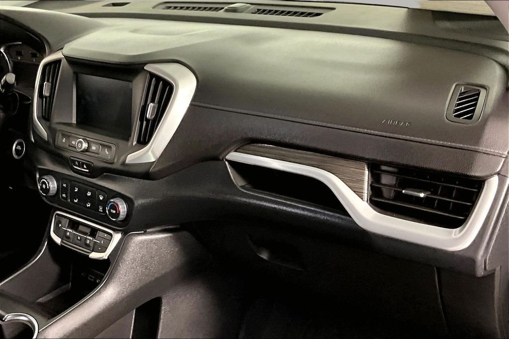 Used 2023 Silver GMC SLE image 25