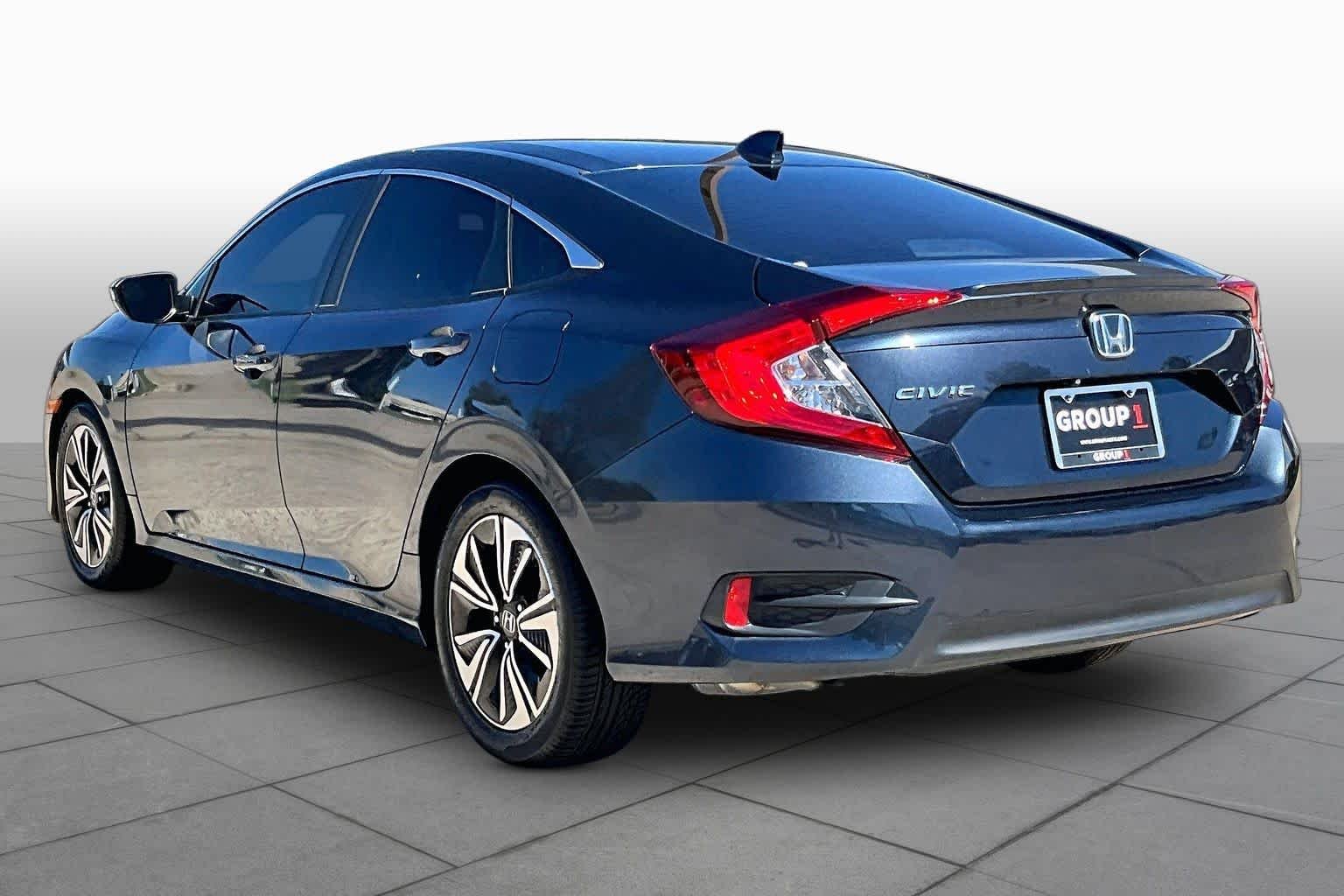 Used 2017 Cosmic Blue Metallic Honda EX-L image 11