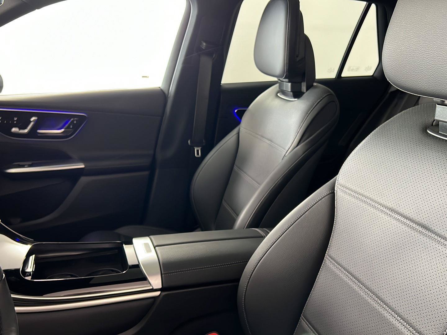 New 2026 Cirrus Silver Metallic Mercedes-Benz GLC 300 image 92