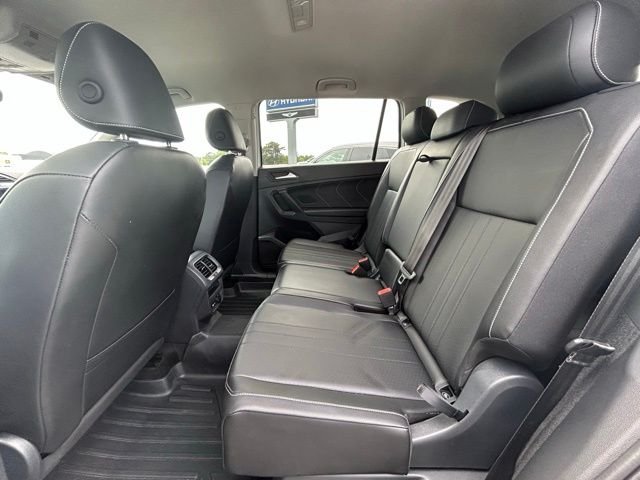 Used 2024  Volkswagen 2.0T SE image 8
