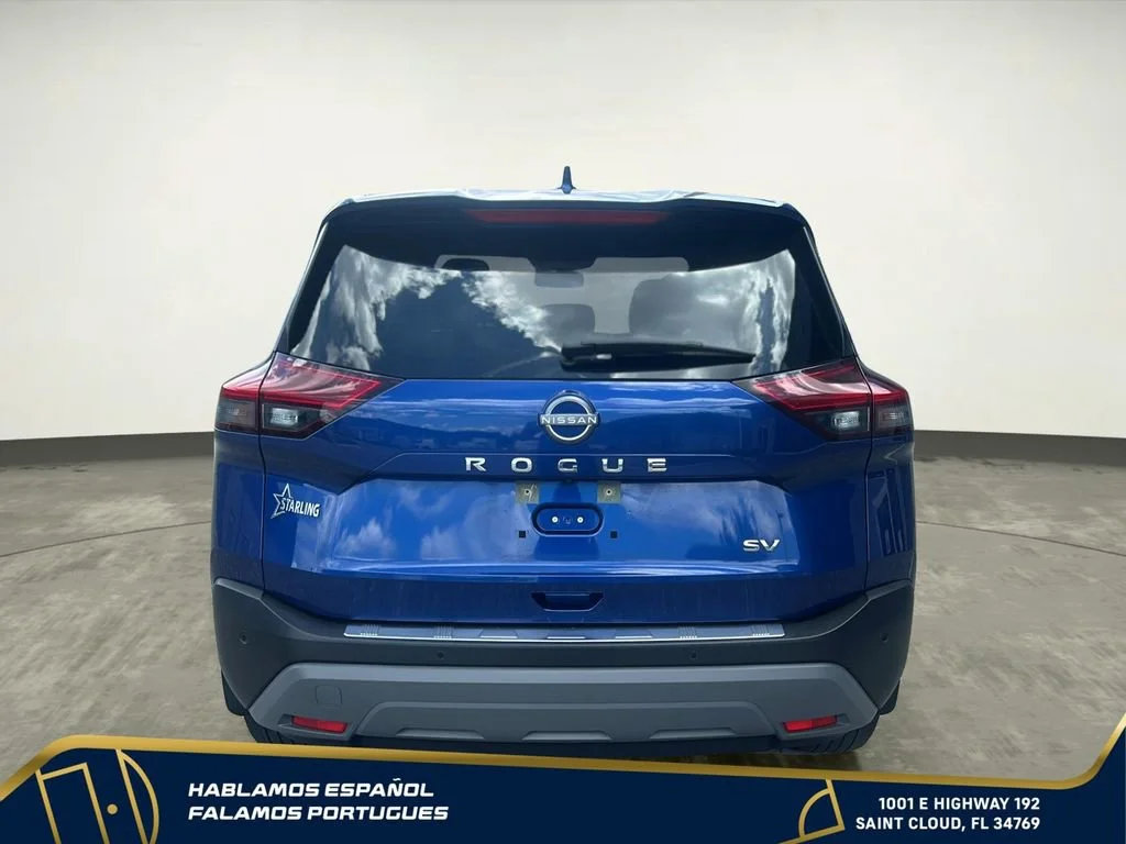 Used 2023 Blue Nissan SV FWD image 5