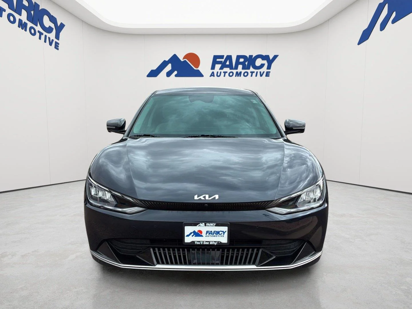 Used 2023 Gravity Blue Kia Wind image 3
