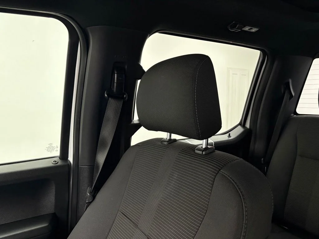 Used 2016 Oxford White Ford XLT image 40