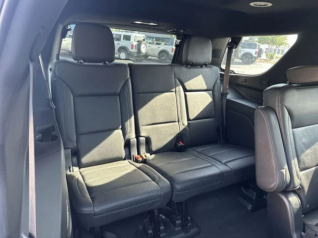 Used 2022 White Chevrolet Z71 image 24
