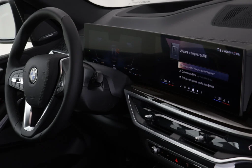 New 2026 BLACK SAPPHIRE BMW xDrive40i image 21