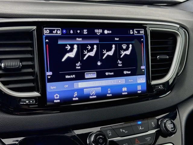 Used 2025 White Chrysler Select image 16
