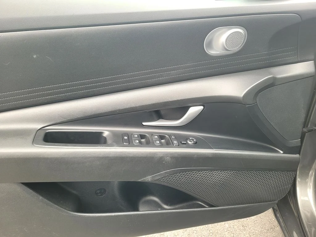Used 2024 Gray Hyundai SEL image 16