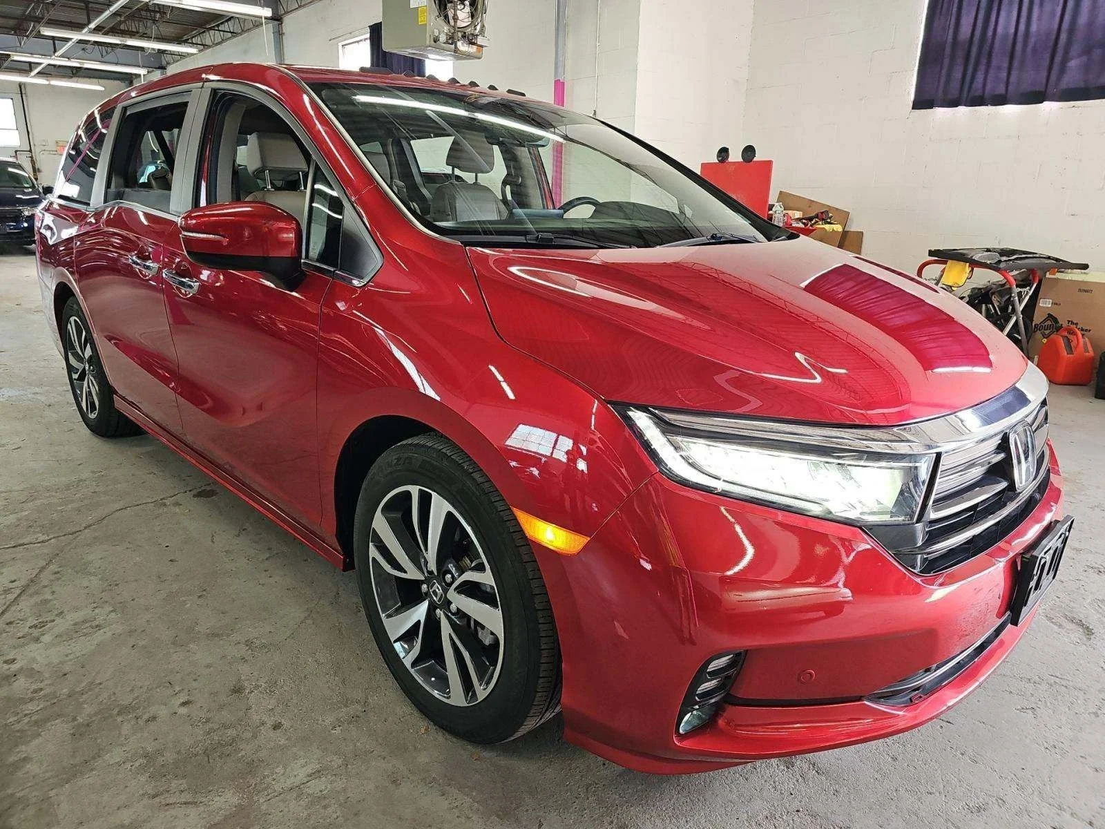 2024 Honda Odyssey Touring - Photo 17