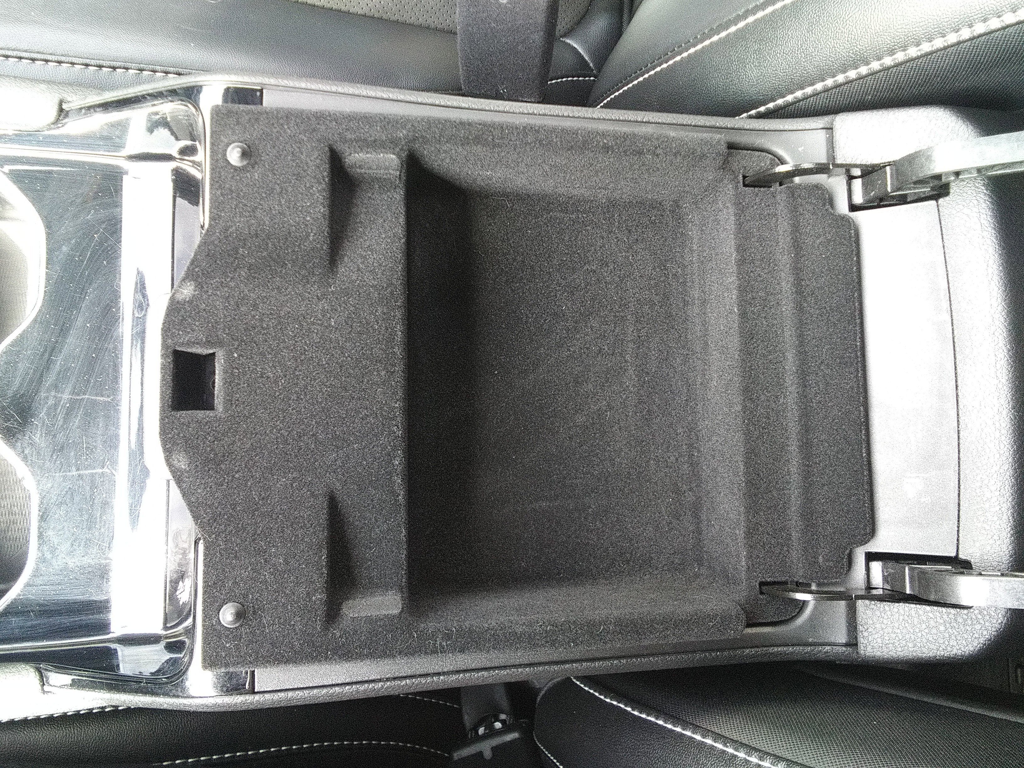 Used 2023 Gray Jeep Altitude image 19