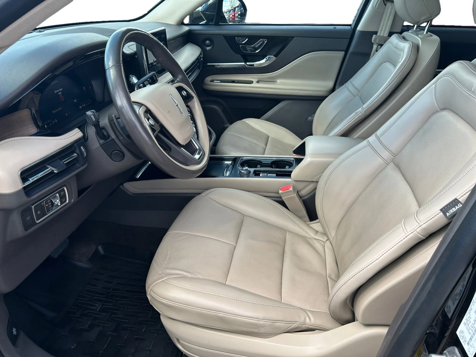 Used 2021 BLACK Lincoln RESERVE AWD image 14