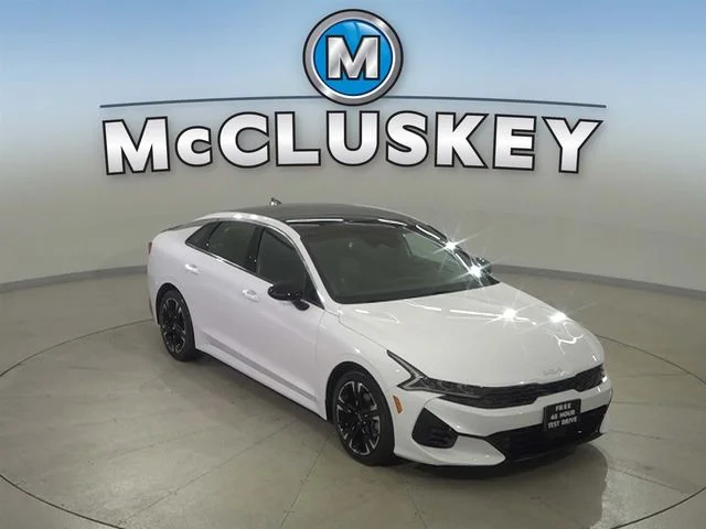 Used 2023 White Kia GT-Line image 32