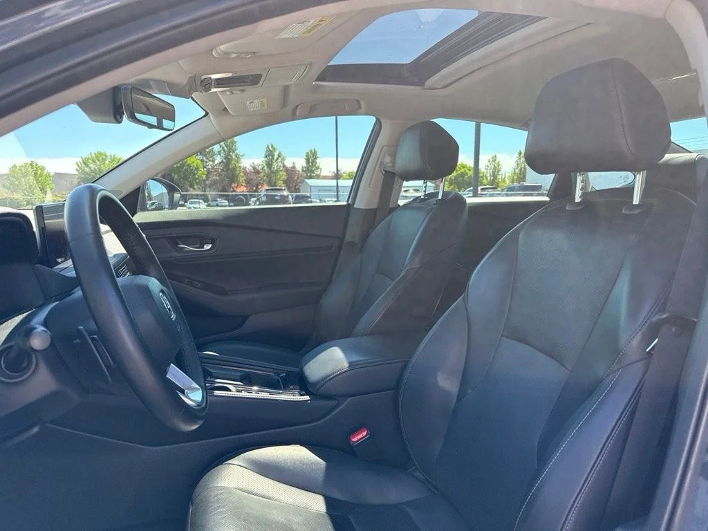 Used 2023 Canyon River Blue Metallic Honda Touring image 9