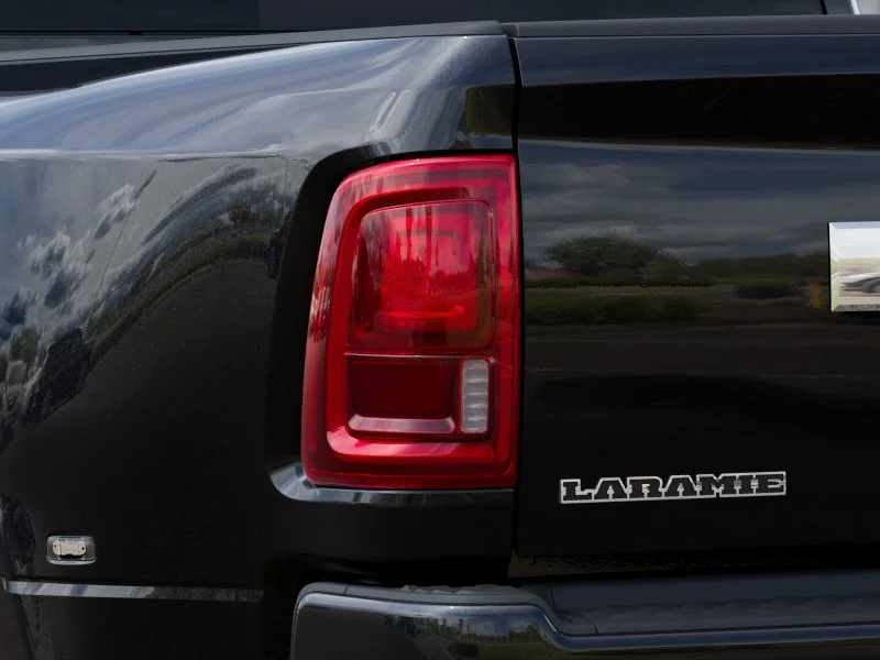 New 2026 Diamond Black Crystal Pearl-Coat Exterior Paint RAM Laramie image 35