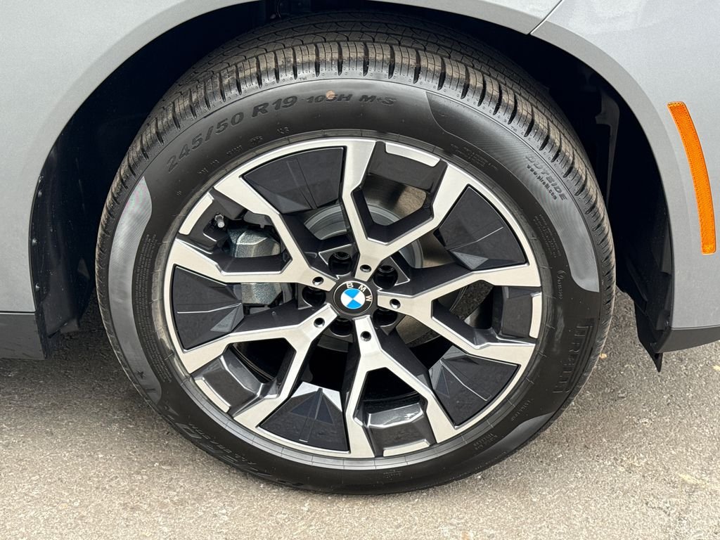 New 2026 Skyscraper Grey Metallic BMW 30 xDrive image 7