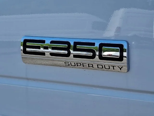 New 2027 Oxford White Ford Base image 15