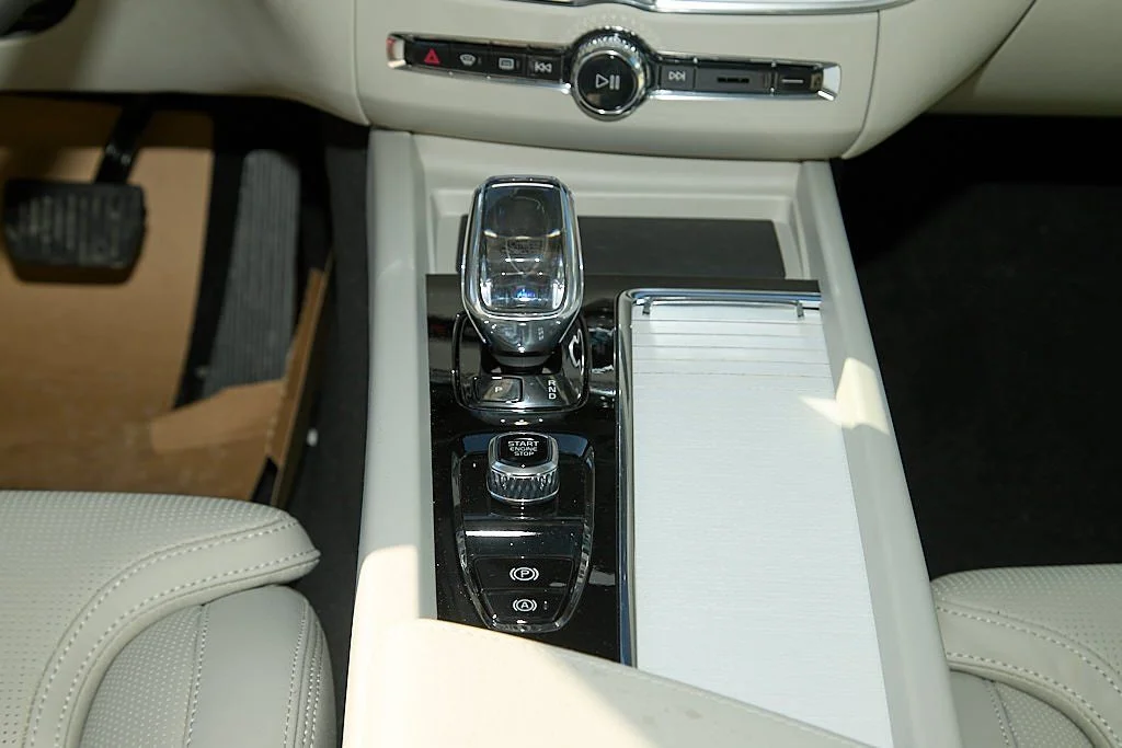 New 2026 Vapour Grey Volvo Ultra image 29